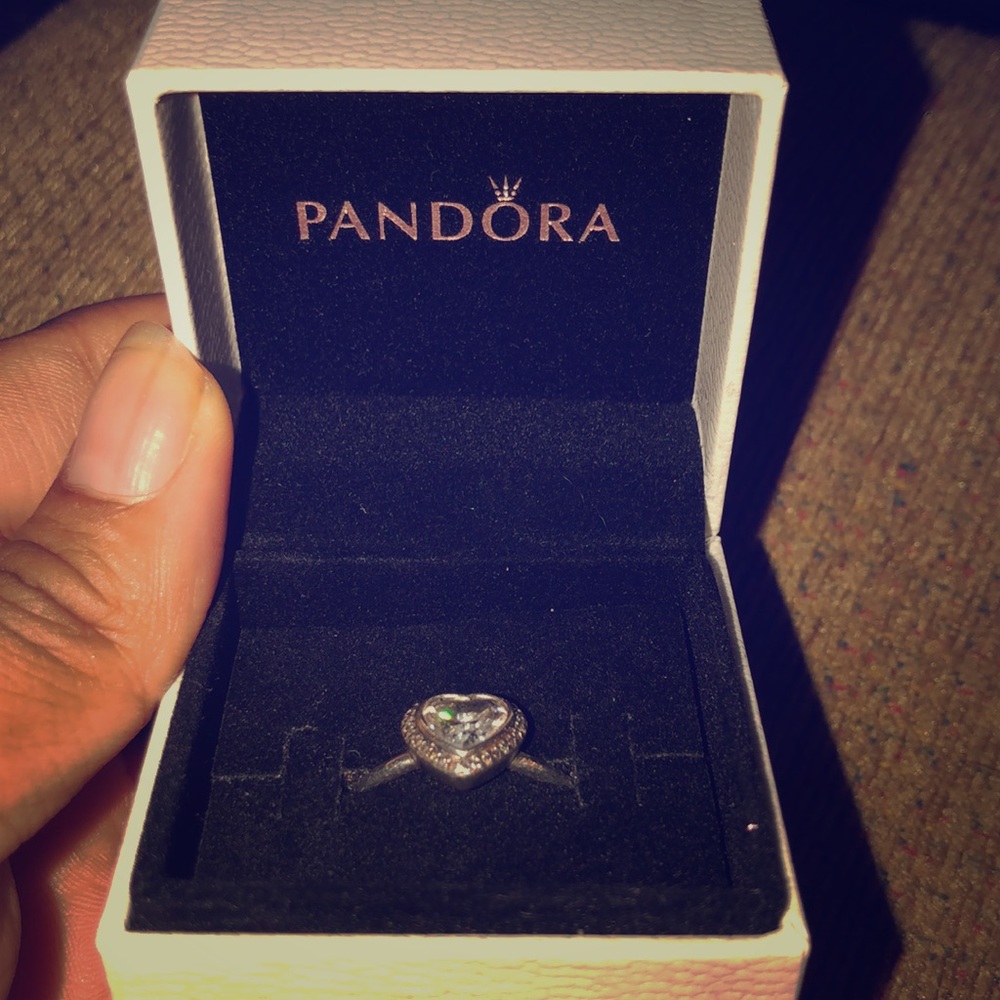 Pandora Ring:Sparkling Love Ring.